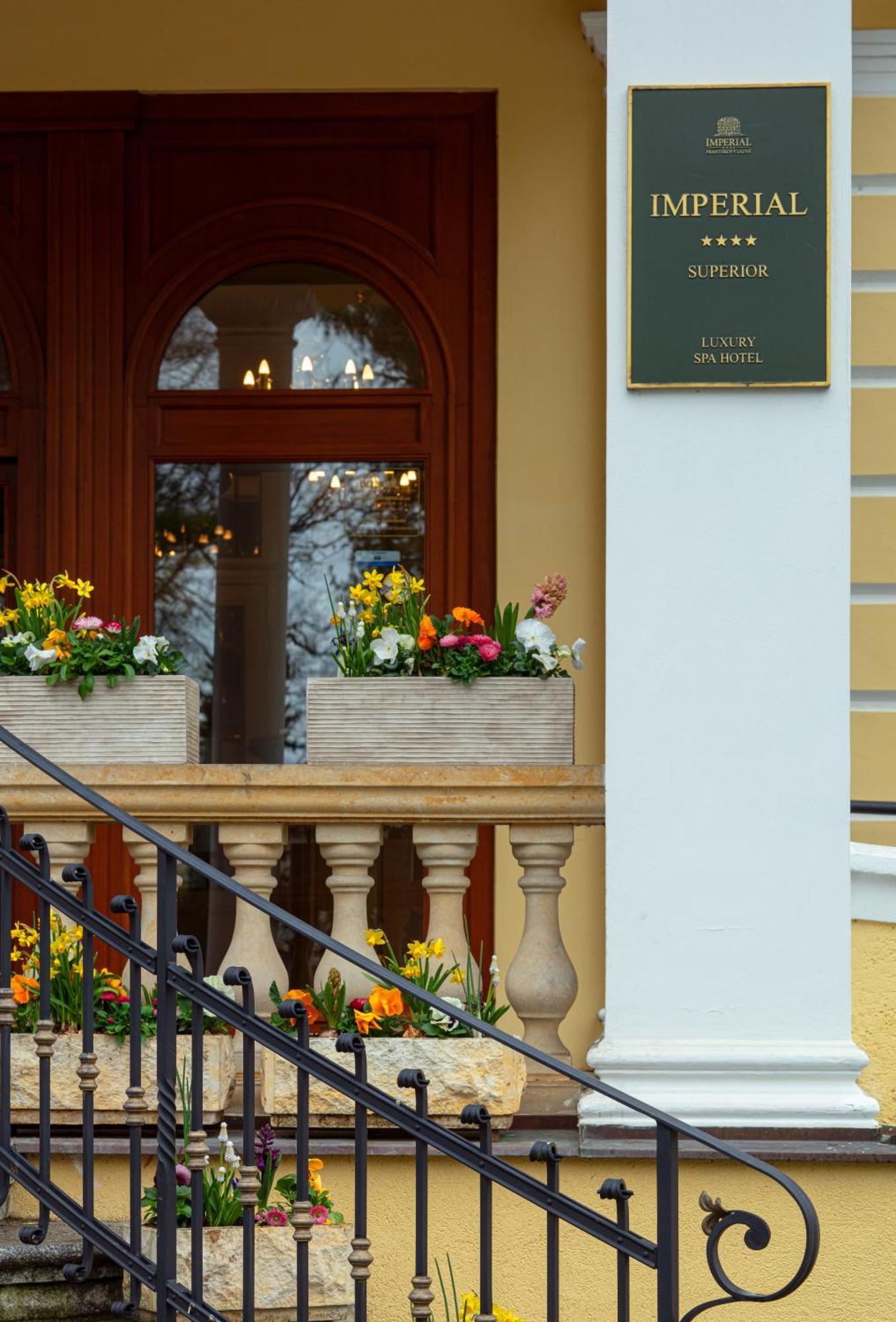 Imperial Spa & Kurhotel Františkovy Lázně Екстериор снимка