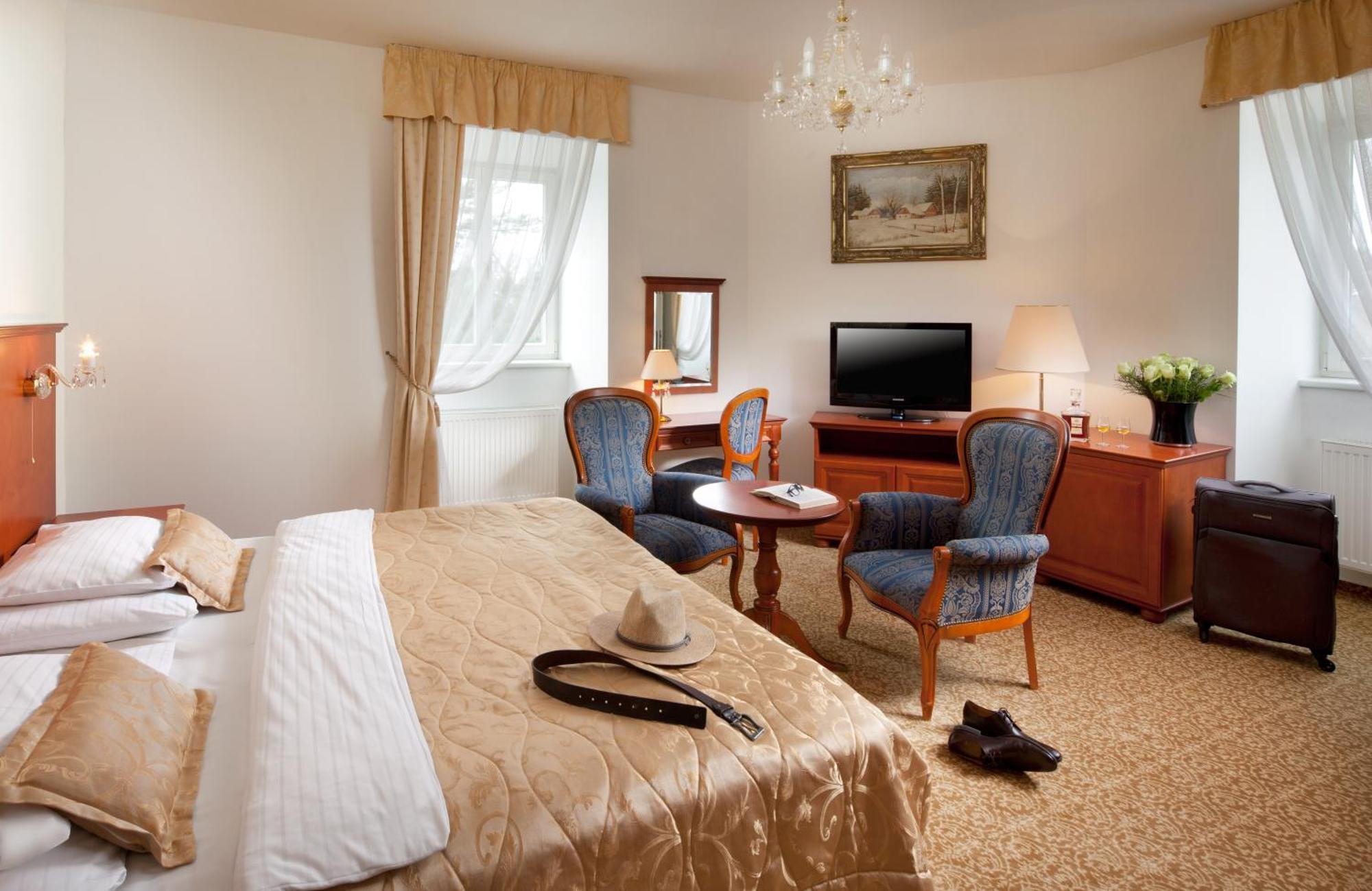 Imperial Spa & Kurhotel Františkovy Lázně Екстериор снимка